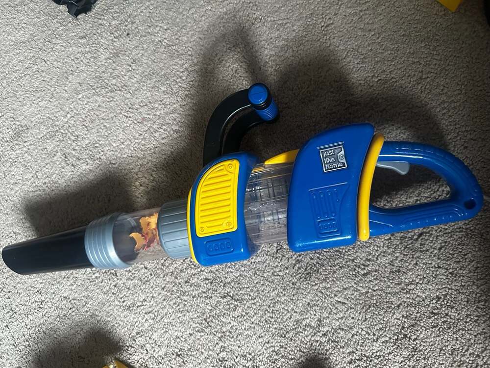 Just Like Home Workshop Toy Leaf Blower Blue and Yellow